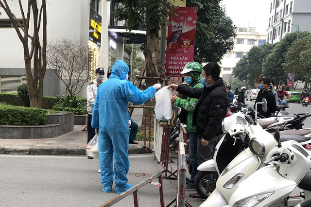 Hà Nội cách ly y tế toà nhà ở Times City vì có ca mắc COVID-19 - Ảnh 3.