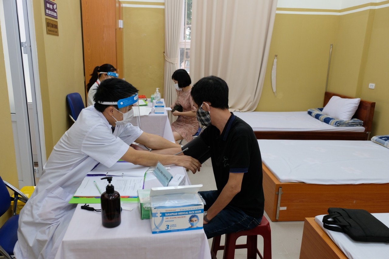 Thứ trưởng Trần Văn Thuấn: Thử nghiệm lâm sàng vaccine ARCT-154 phòng COVID-19 sớm hoàn thiện để Việt Nam có thể tự chủ vaccine - Ảnh 3.