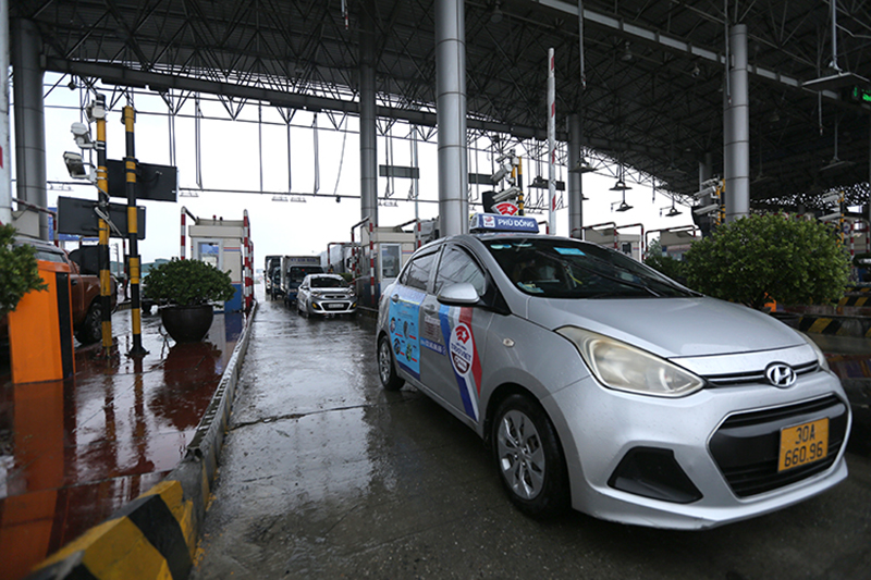 Hà Nội dừng kiểm soát phương tiện tại 22 chốt cửa ngõ - Ảnh 2. Hà Nội dừng kiểm soát phương tiện tại 22 chốt cửa ngõ - Ảnh 2.