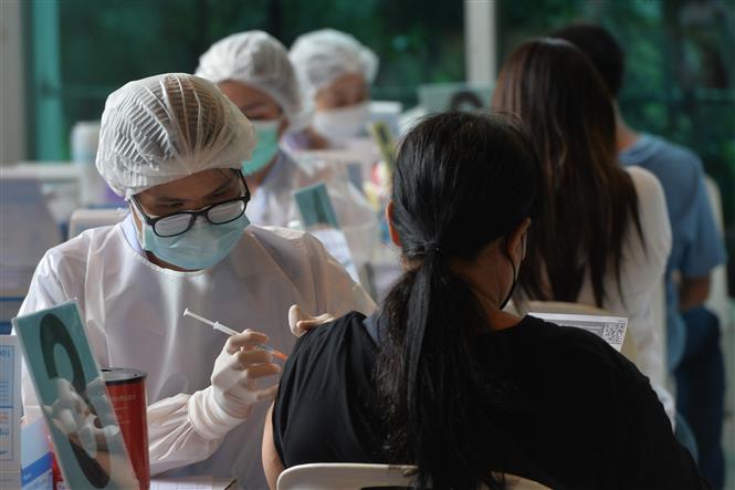 COVID-19 tới 6h sáng 17/10: Thêm hơn 5.000 người chết; Ca tử vong, mắc mới tại Nga đều vọt lên kỷ lục - Ảnh 15. COVID-19 tới 6h sáng 17/10: Thêm hơn 5.000 người chết; Ca tử vong, mắc mới tại Nga đều vọt lên kỷ lục - Ảnh 15.