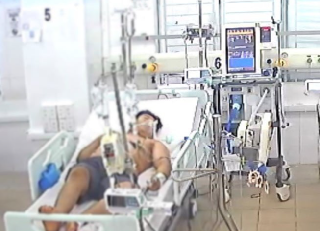 5 trẻ béo phì mắc COVID-19 nặng được điều trị thành công - Ảnh 2. 5 trẻ béo phì mắc COVID-19 nặng được điều trị thành công - Ảnh 2.