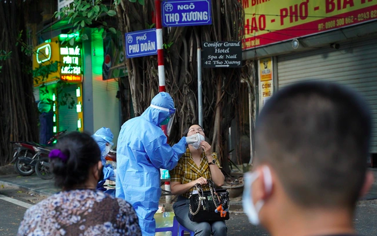 Hà Nội phát hiện 6 ca COVID-19 mới, có 5 ca liên quan Bệnh viện Việt Đức - Ảnh 1. Hà Nội phát hiện 6 ca COVID-19 mới, có 5 ca liên quan Bệnh viện Việt Đức - Ảnh 1.