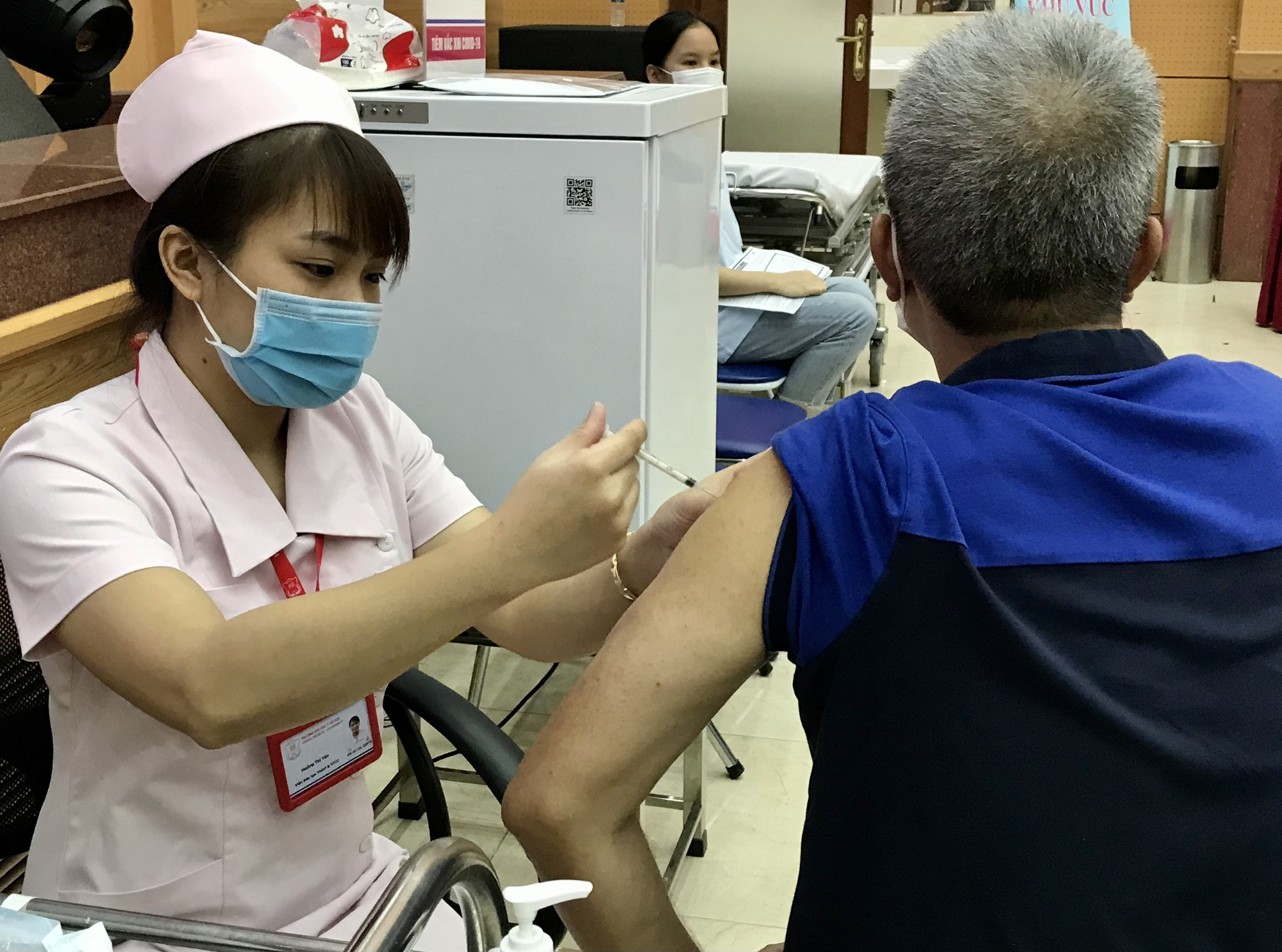 Bộ Y tế: Tăng cường giám sát hội chứng cúm, viêm phổi nặng, để phát hiện sớm ca COVID-19 trong cộng đồng - Ảnh 3. Bộ Y tế: Tăng cường giám sát hội chứng cúm, viêm phổi nặng, để phát hiện sớm ca COVID-19 trong cộng đồng - Ảnh 3.