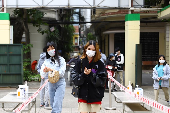Hà Nội: Phụ huynh yên tâm khi trẻ được tiêm vaccine phòng COVID-19 - Ảnh 8. Hà Nội: Phụ huynh yên tâm khi trẻ được tiêm vaccine phòng COVID-19 - Ảnh 8.