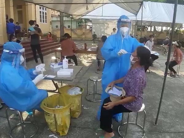 Hà Nội: Đẩy mạnh và nỗ lực mục tiêu 2 mũi “giáp công” - Ảnh 1. Hà Nội: Đẩy mạnh và nỗ lực mục tiêu 2 mũi “giáp công” - Ảnh 1.