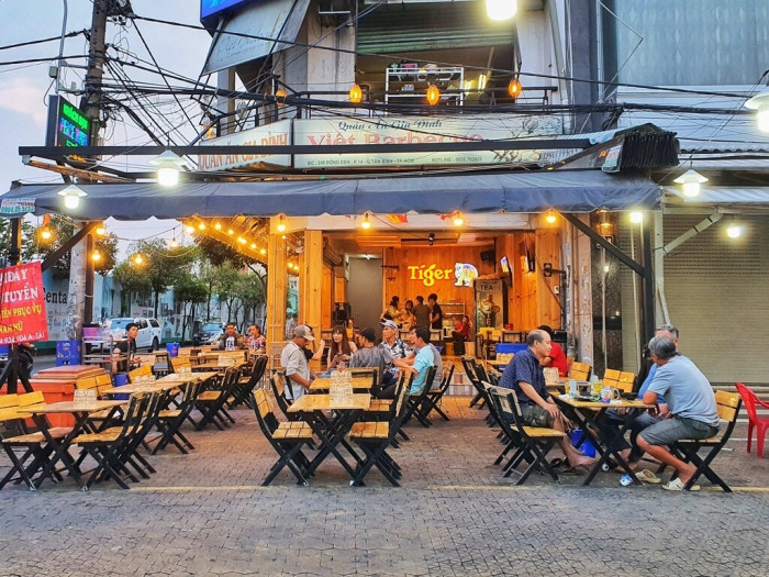 Thường trực Thành ủy Hà Nội chỉ đạo xem xét nới lỏng một số dịch vụ - Ảnh 2. Thường trực Thành ủy Hà Nội chỉ đạo xem xét nới lỏng một số dịch vụ - Ảnh 2.