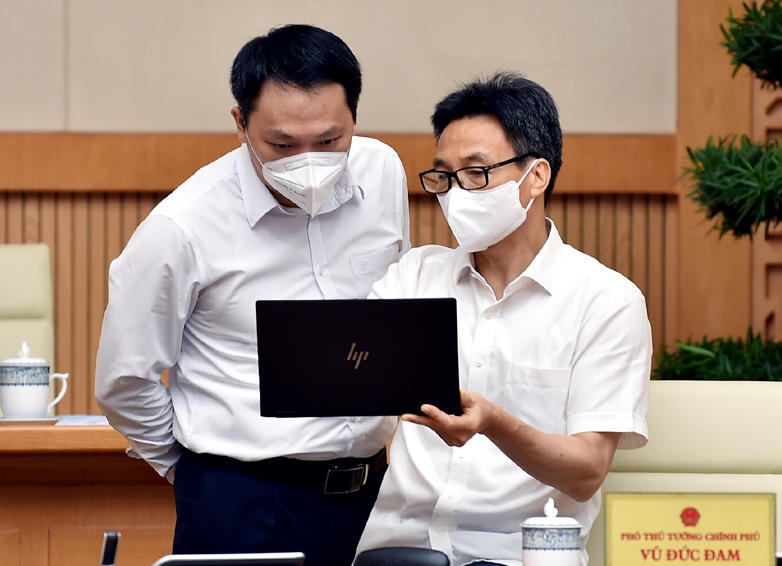 Thủ tướng: Người dân phải được tiếp cận y tế từ sớm, từ xa, từ cơ sở nếu không hệ thống Y tế sẽ quá tải - Ảnh 6. Thủ tướng: Người dân phải được tiếp cận y tế từ sớm, từ xa, từ cơ sở nếu không hệ thống Y tế sẽ quá tải - Ảnh 6.