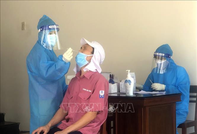 Xuất hiện ổ dịch hàng chục ca mắc COVID-19 tại 5 phường thuộc TP Quy Nhơn - Ảnh 1. Xuất hiện ổ dịch hàng chục ca mắc COVID-19 tại 5 phường thuộc TP Quy Nhơn - Ảnh 1.