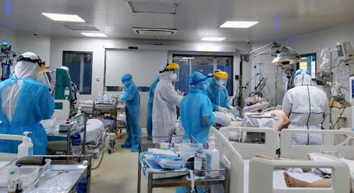 Thủ tướng yêu cầu khen thưởng kịp thời tập thể, cá nhân trong phòng, chống COVID-19 - Ảnh 1. Thủ tướng yêu cầu khen thưởng kịp thời tập thể, cá nhân trong phòng, chống COVID-19 - Ảnh 1.