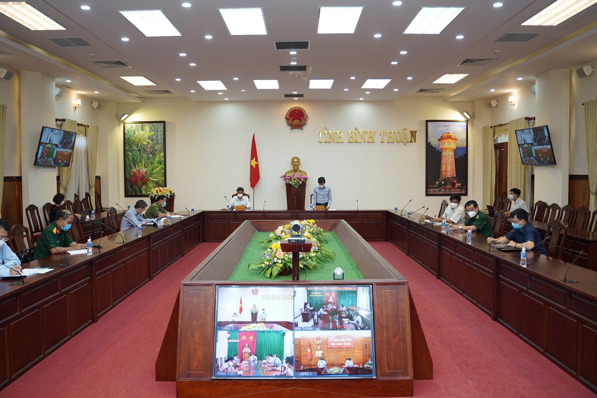Bình Thuận: Quyết tâm không phải áp dụng lại Chỉ thị 16 tại TP. Phan Thiết - Ảnh 1.
