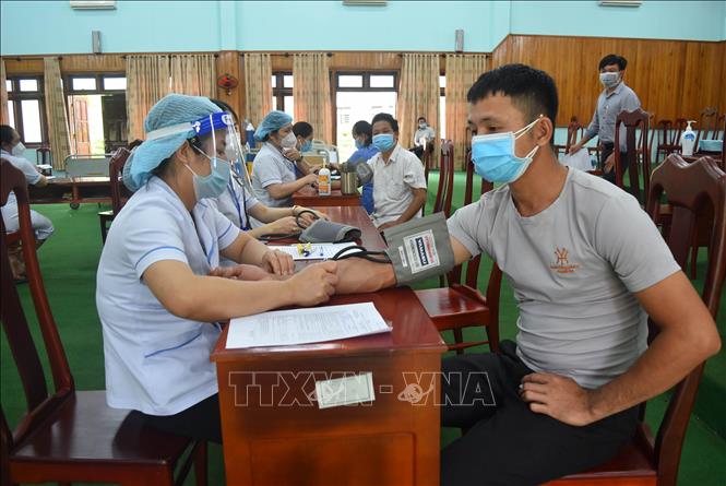Tỷ lệ bao phủ vaccine COVID-19 ở Đắk Nông đạt gần 98% - Ảnh 1.