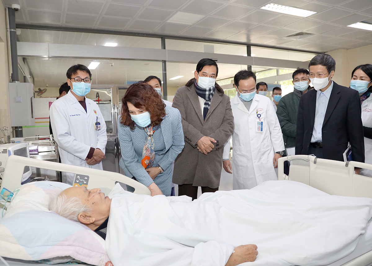 Thứ trưởng Nguyễn Thị Liên Hương: Không lơ là phòng chống dịch COVID-19, khám chữa bệnh dịp Tết - Ảnh 1. Thứ trưởng Nguyễn Thị Liên Hương: Không lơ là phòng chống dịch COVID-19, khám chữa bệnh dịp Tết - Ảnh 1.