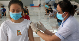 Bộ Y tế: Tiêm vaccine COVID-19 cho trẻ em từ 16 -17 tuổi trước và hạ dần độ tuổi