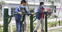 Trẻ chơi thể thao, làm sao để phòng ngừa COVID-19?
