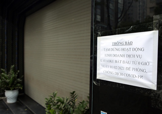 Quán bar, karaoke cửa đóng then cài sau lệnh của TP Hà Nội để phòng dịch COVID-19 - Ảnh 4.