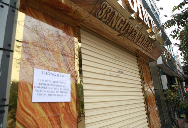 Quán bar, karaoke cửa đóng then cài sau lệnh của TP Hà Nội để phòng dịch COVID-19 - Ảnh 8.