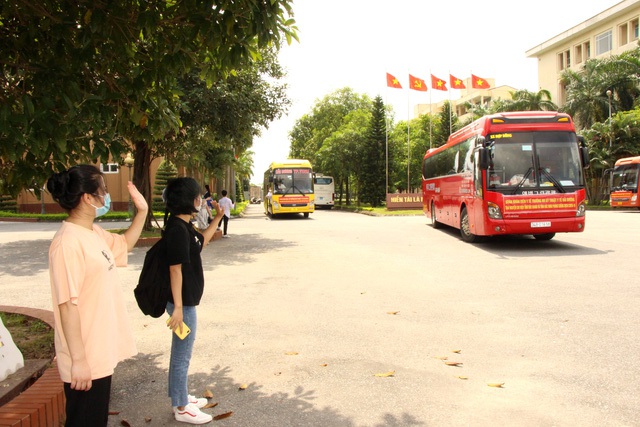Sinh viên trường y xuất quân chi viện Bắc Ninh, Bắc Giang chống dịch - Ảnh 18.