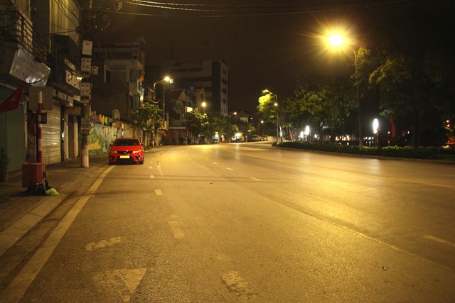 Hình ảnh phong cảnh thành phố về đêm lên đènimagestock0613