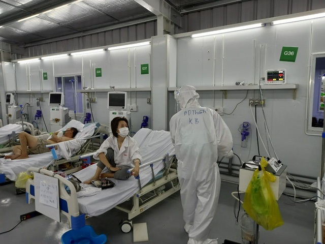 Trung tâm Hồi sức tích cực của BV Việt Đức tại TP.HCM ngày đêm hối hả điều trị bệnh nhân COVID-19 nặng - Ảnh 3.