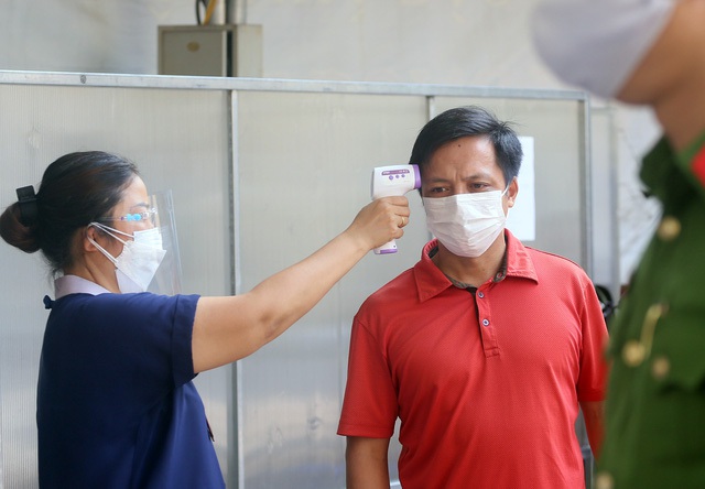 Hà Nội: Trưng dụng Nhà thi đấu Trịnh Hoài Đức thành tiểm tiêm vaccine phòng COVID-19 - Ảnh 2.