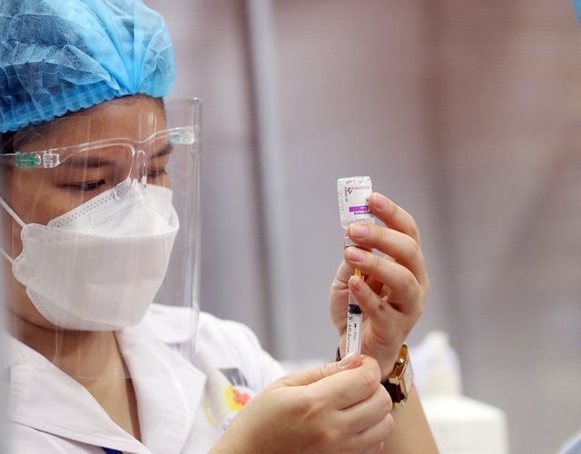 Hà Nội: Trưng dụng Nhà thi đấu Trịnh Hoài Đức thành tiểm tiêm vaccine phòng COVID-19 - Ảnh 6.