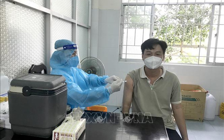 Vĩnh Long đẩy nhanh tiến độ tiêm vaccine phòng COVID-19
