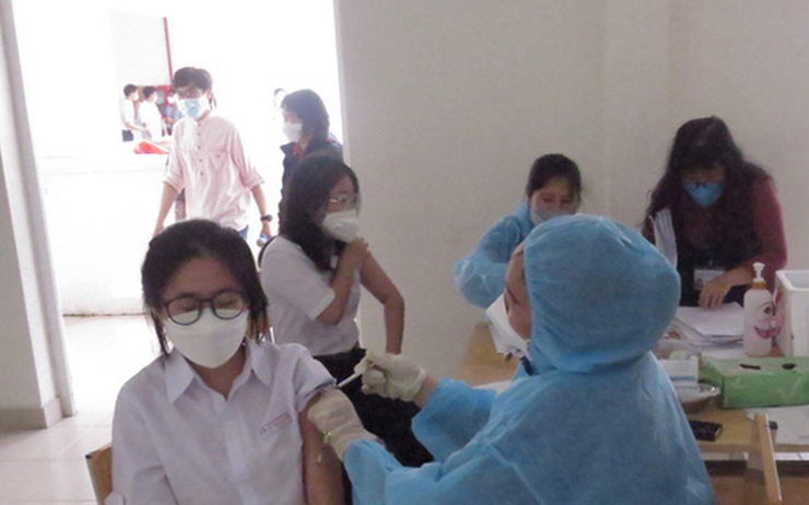 Tăng tốc tiêm vaccine COVID-19 cho trẻ em ở các tỉnh Nam Trung Bộ