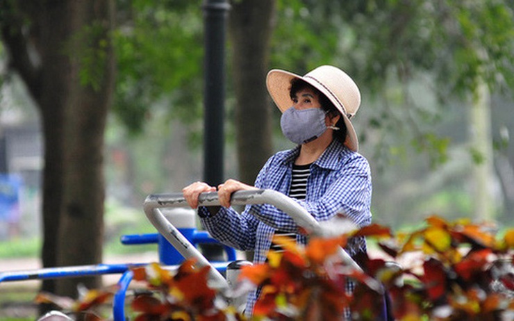 Từ ngày mai, người Hà Nội được tập thể dục ngoài trời, không tập trung quá 10 người