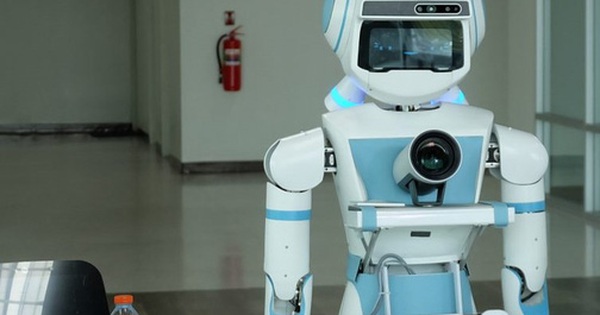Có những công ty nào sản xuất robot chăm sóc sức khỏe?